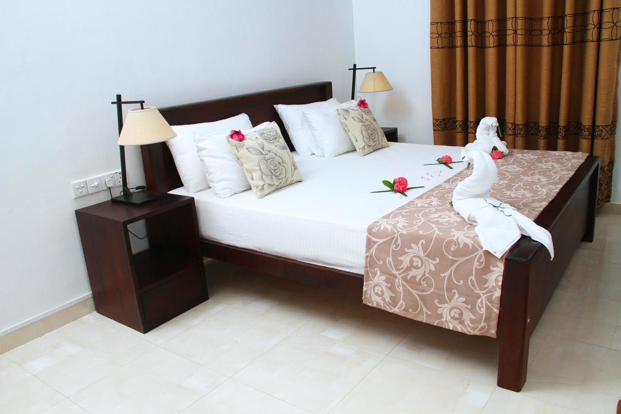 Aeon Hotel Tissamaharama Extérieur photo