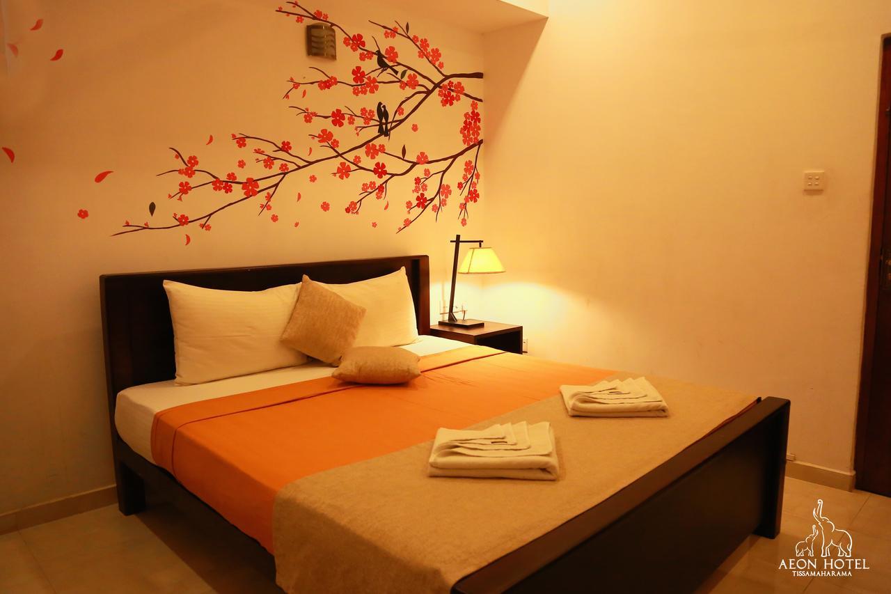 Aeon Hotel Tissamaharama Extérieur photo