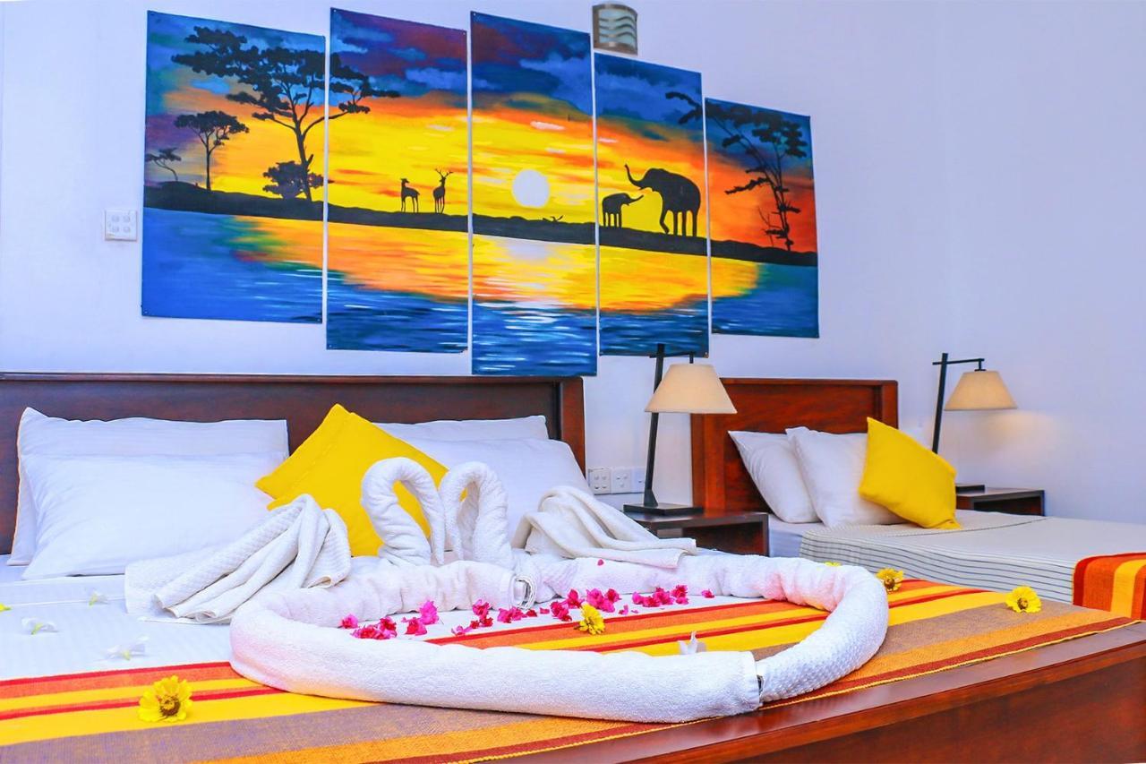 Aeon Hotel Tissamaharama Extérieur photo